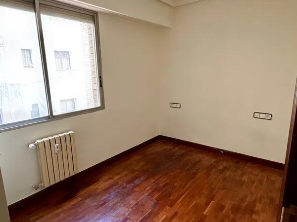 Piso en Avenida Ordoño II, 9 - Foto 8