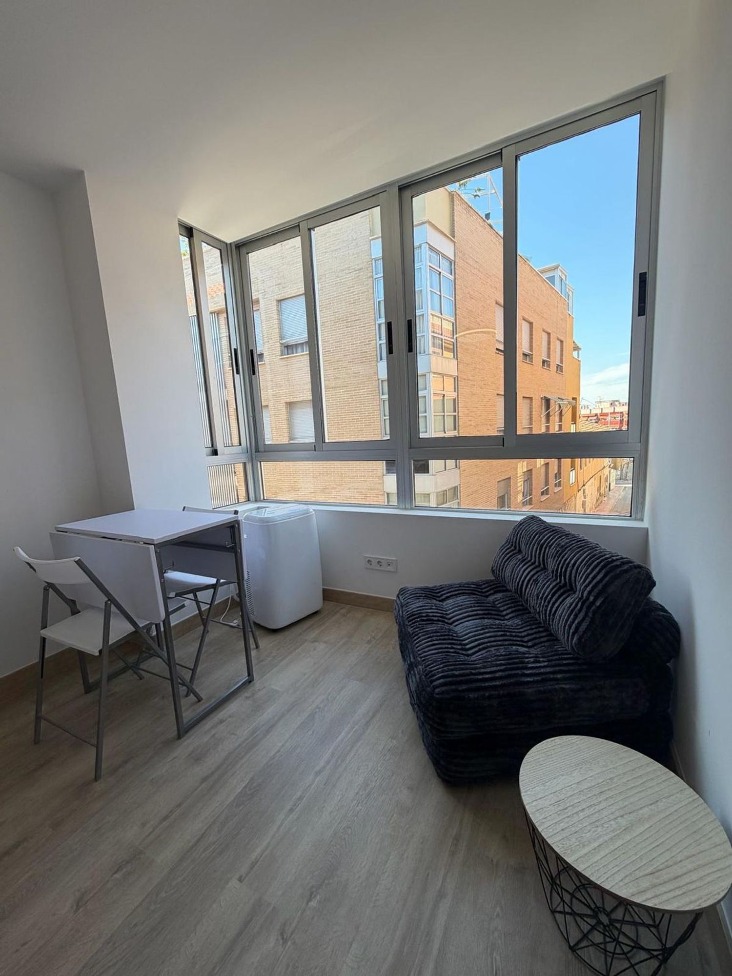 Estudio en calle de Ramón y Cajal, 61 - Foto 3