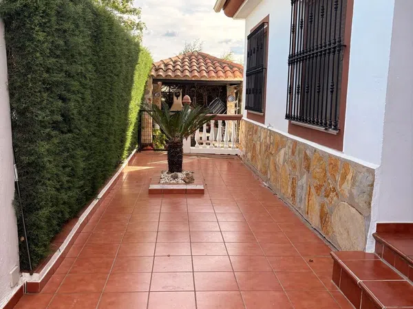 Casa o chalet independiente en Ronda Poniente, 4 - Foto 1
