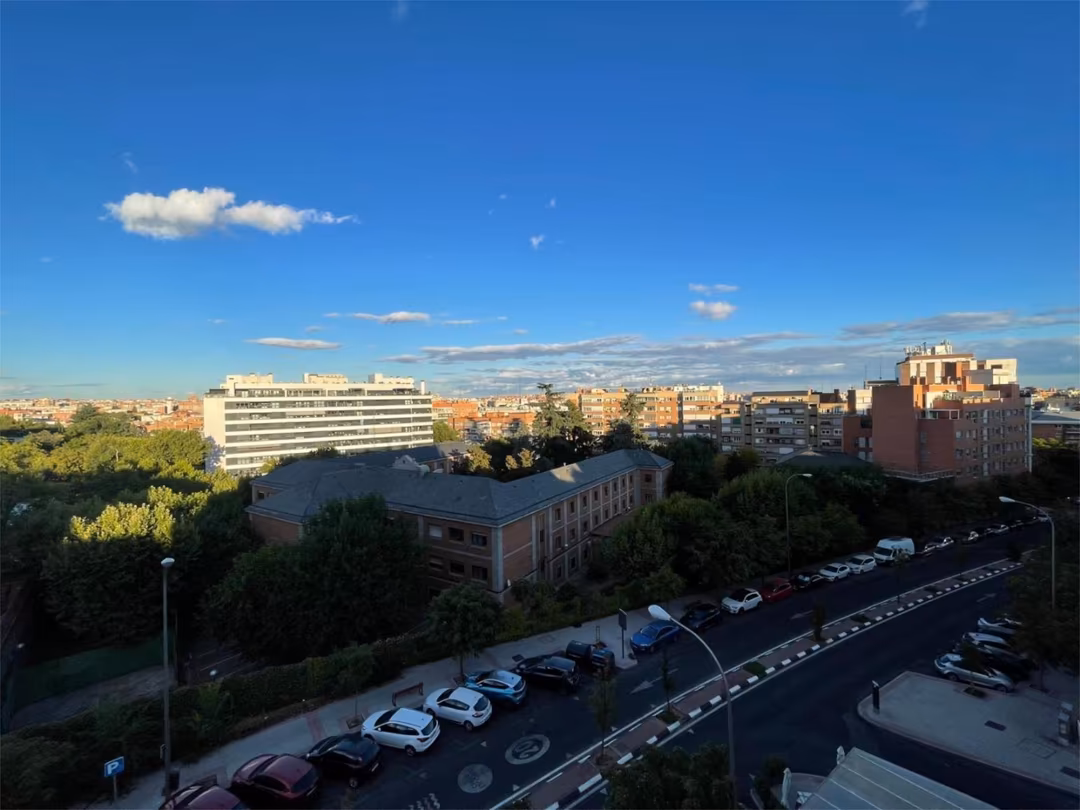 Piso en  Avenida de Camilo José Cela 11 - Foto 9