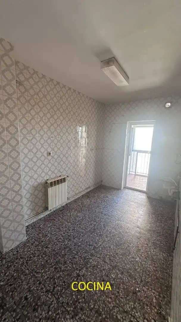 Piso en  Calle del Guadiana 8 - Foto 8