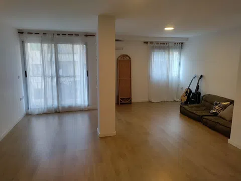 Piso en calle de Benicarló, 36