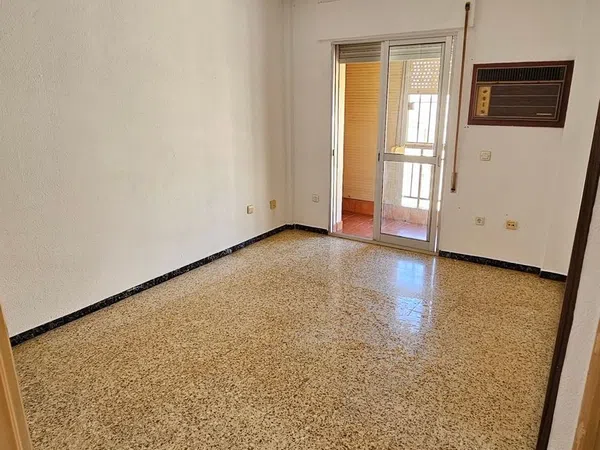 Piso en Calle Lamarque de Novoa, 4, Cruz Roja - Capuchinos - Foto 1
