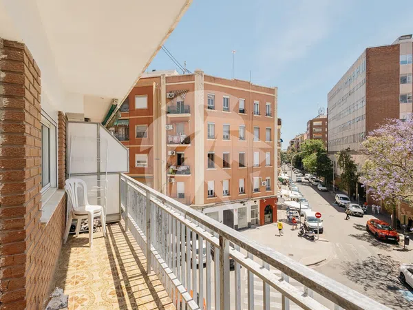 Piso en Calle de Juan de Garay - Foto 3