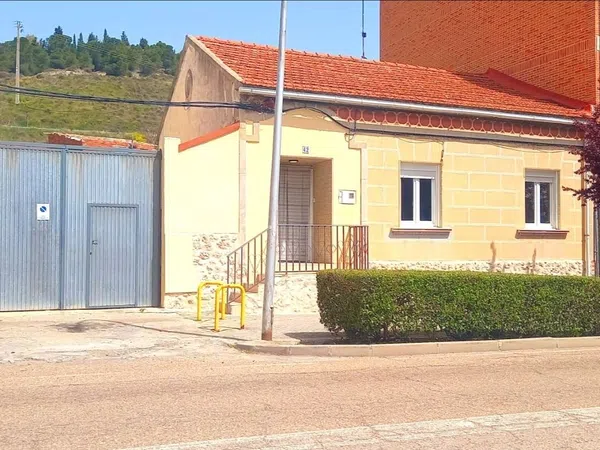 Casa de pueblo en Avenida de Segovia, 42 - Foto 2
