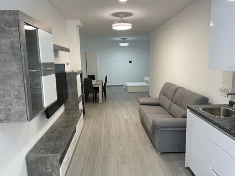 Piso en calle Pintor Palomino, 16 a
