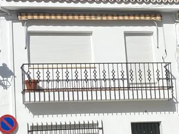 Casa adosada en  Plaza Juan Merinas Cuestas 6 - Foto 1