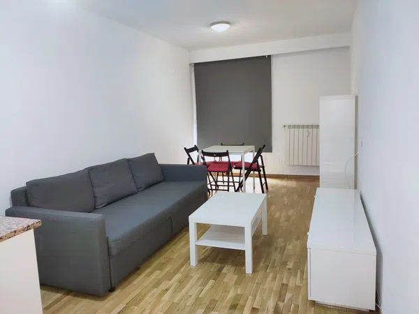 Piso en calle de Juan Álvarez Mendizábal, 1