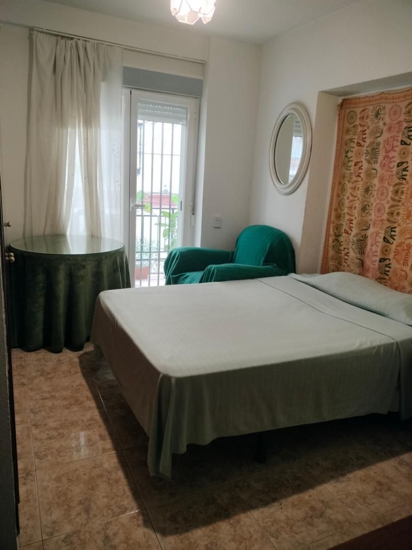 Piso en  Calle Cetti Meriem 7 - Foto 4