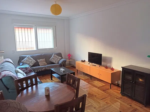 Piso en calle de Valencia, 23