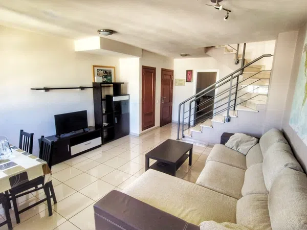 Dúplex en avenida Cronista Martín Moreno, 6