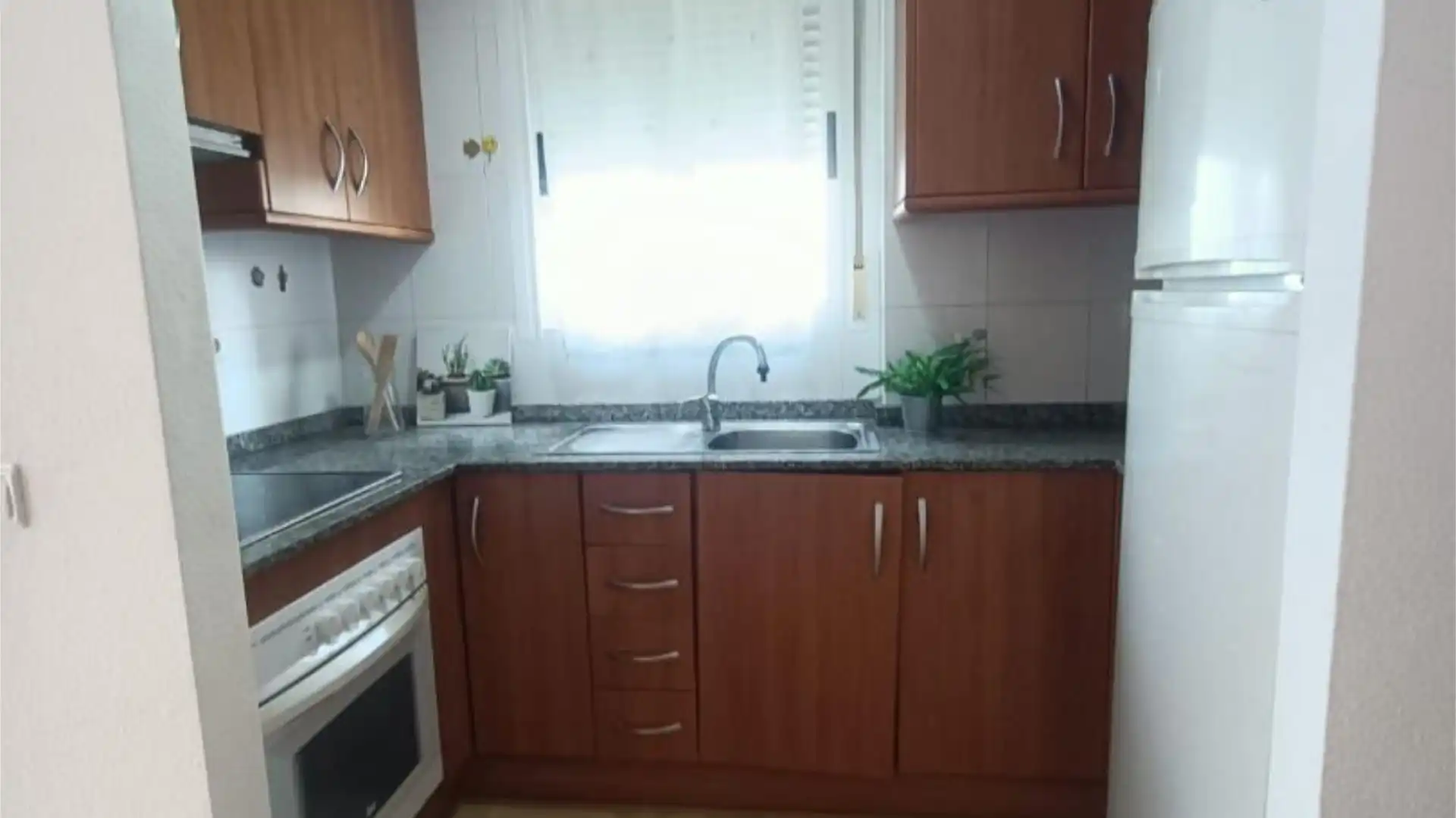 Casa adosada en  Carrer Consueta 56 - Foto 2