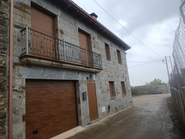 Chalet adosado en Travesía de la Forca, 6 - Foto 1