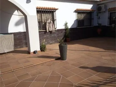 Casa adosada en MONTEQUINTO - Foto 1