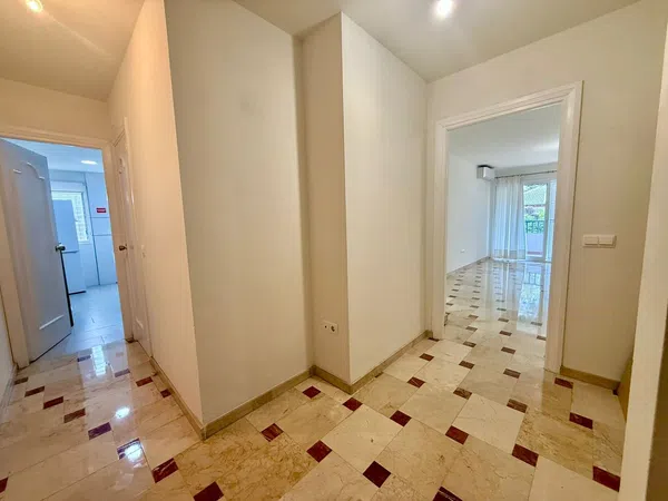 Piso en avenida Juan Sebastián Elcano, 109 - Foto 2