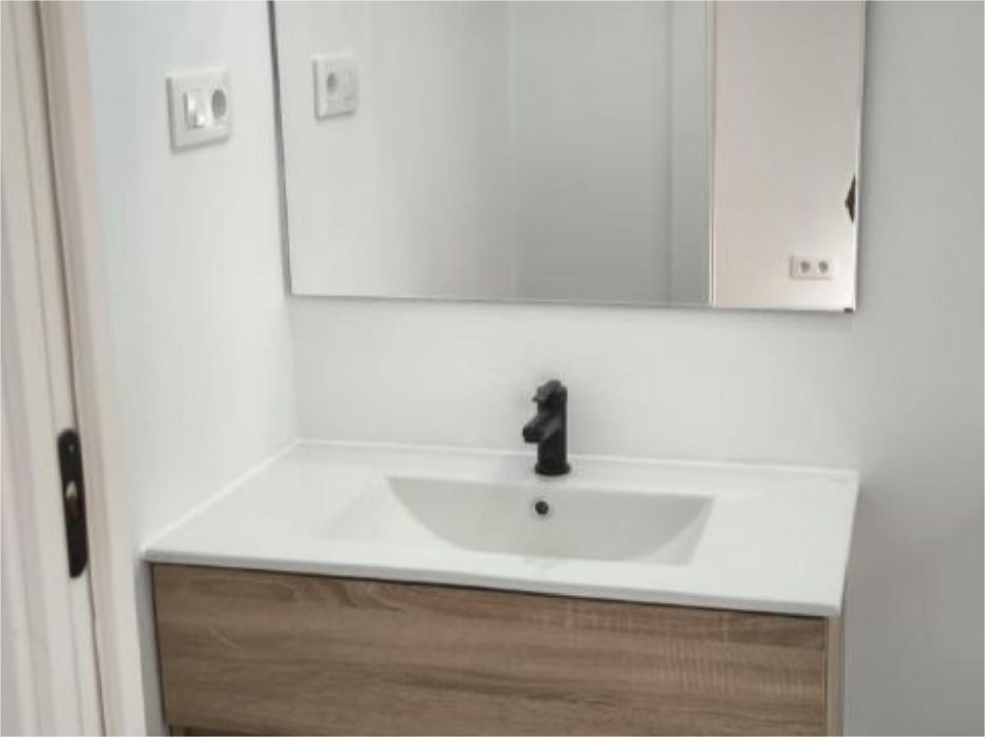 Piso en  Calle de Eugenia de Montijo 80 - Foto 12