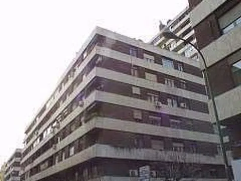 Estudio en calle Andrés Mellado, 33