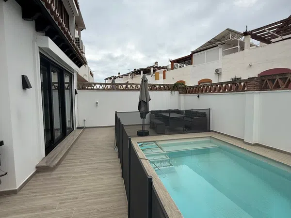 Chalet adosado en calle Diego de León, 55 - Foto 1