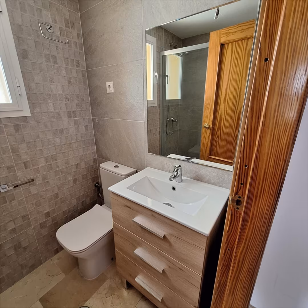 Casa adosada en  Desconocido 4D - Foto 3