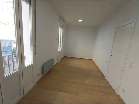 Piso en calle de Castelló, 113