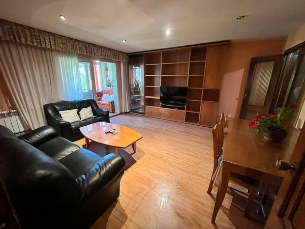 Piso en calle de Finisterre, 11