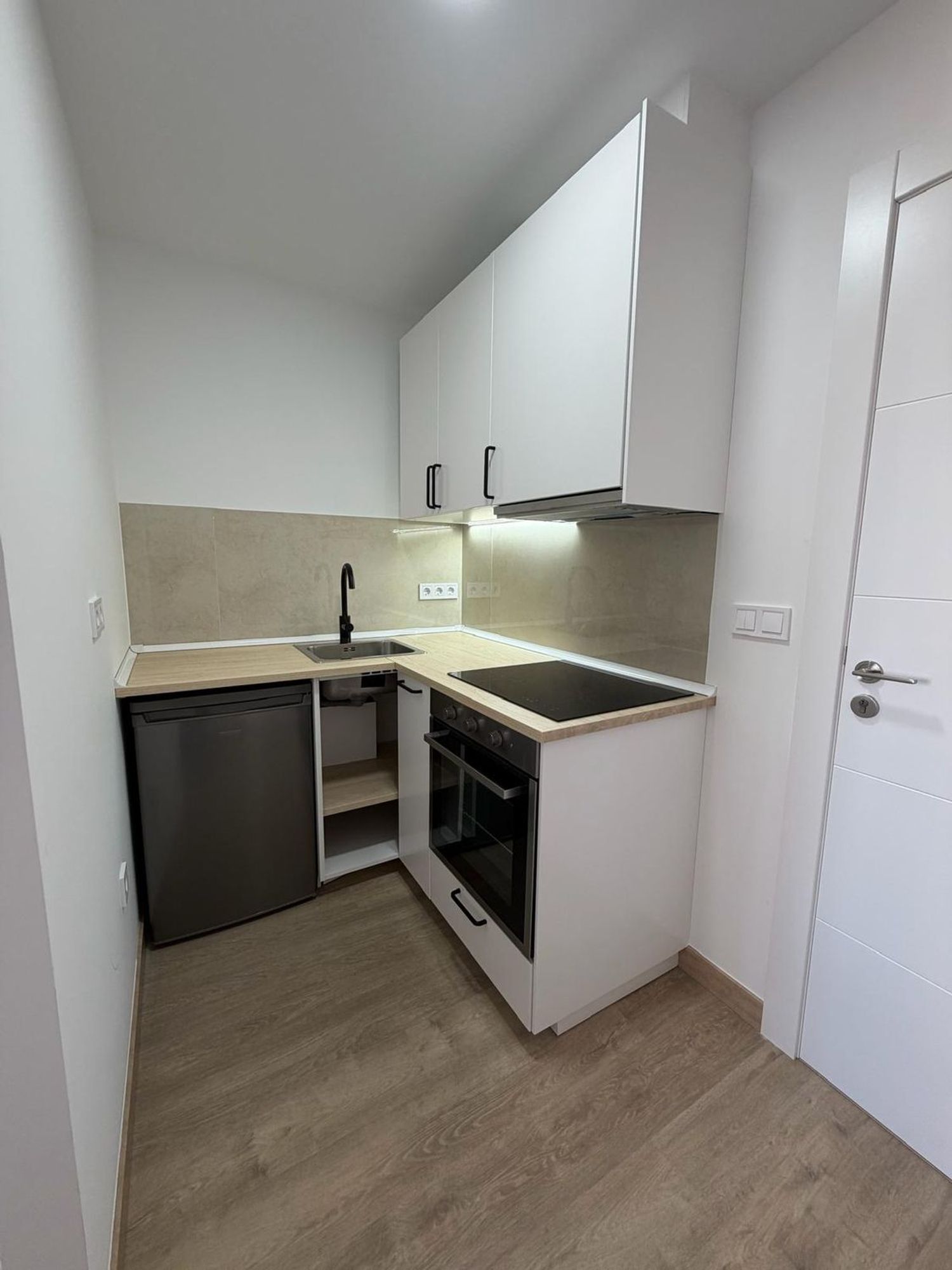 Estudio en calle de Ramón y Cajal, 61 - Foto 6