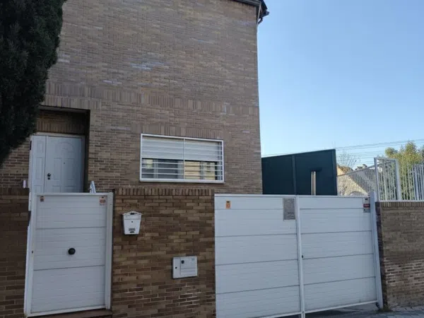 Chalet pareado en Barrio Zona Estación - Foto 1