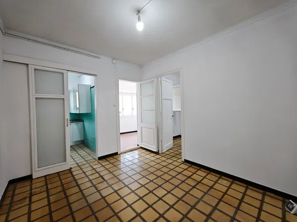 Piso en Calle de Santa Caterina, Sants - Foto 2