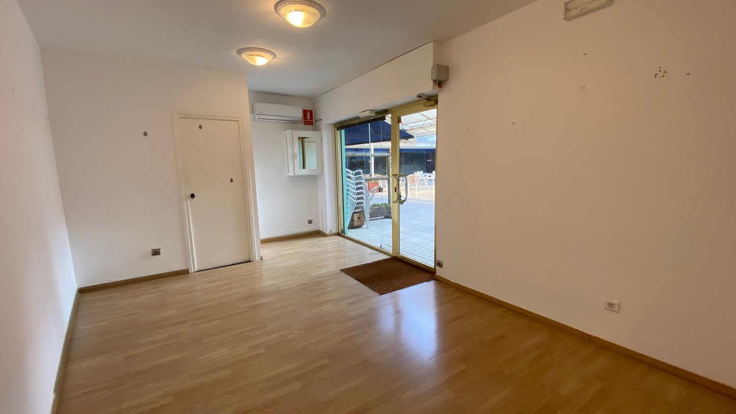 Local en calle de la Llibertat, 137 local 6 - Foto 1