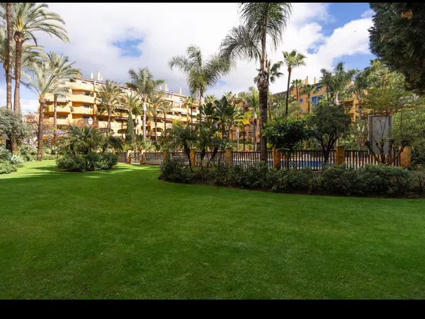 Piso en avenida Santiago de Compostela, 13 - Foto 4