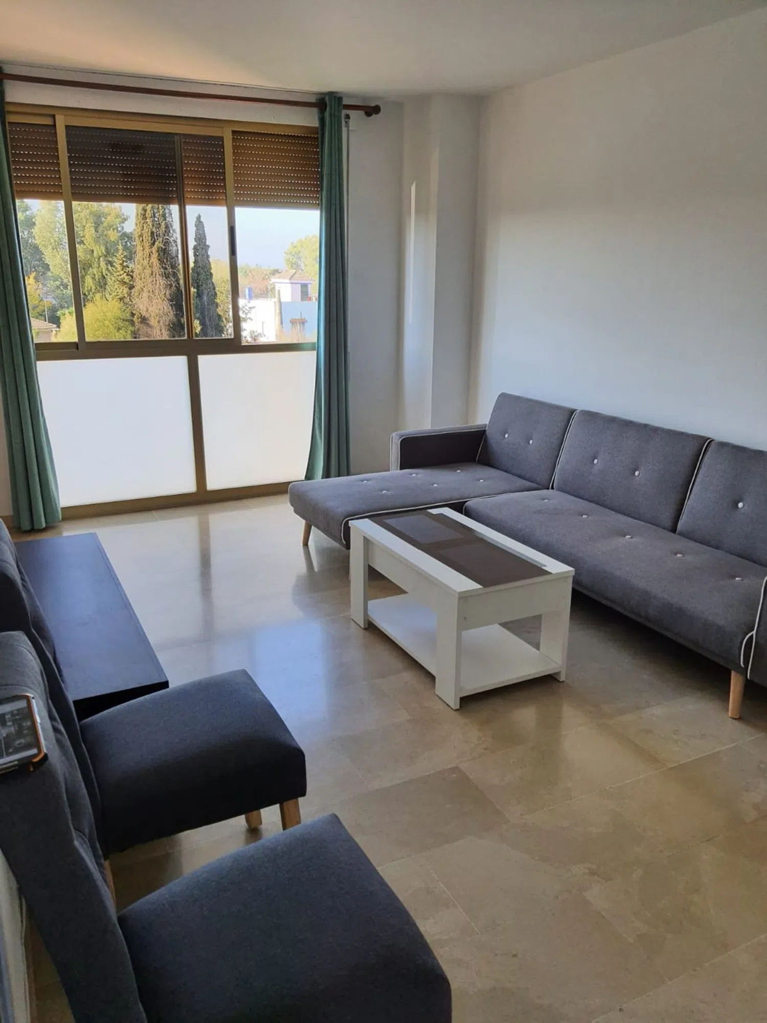 Piso en calle Escultor Freila Guevara, 14 - Foto 1