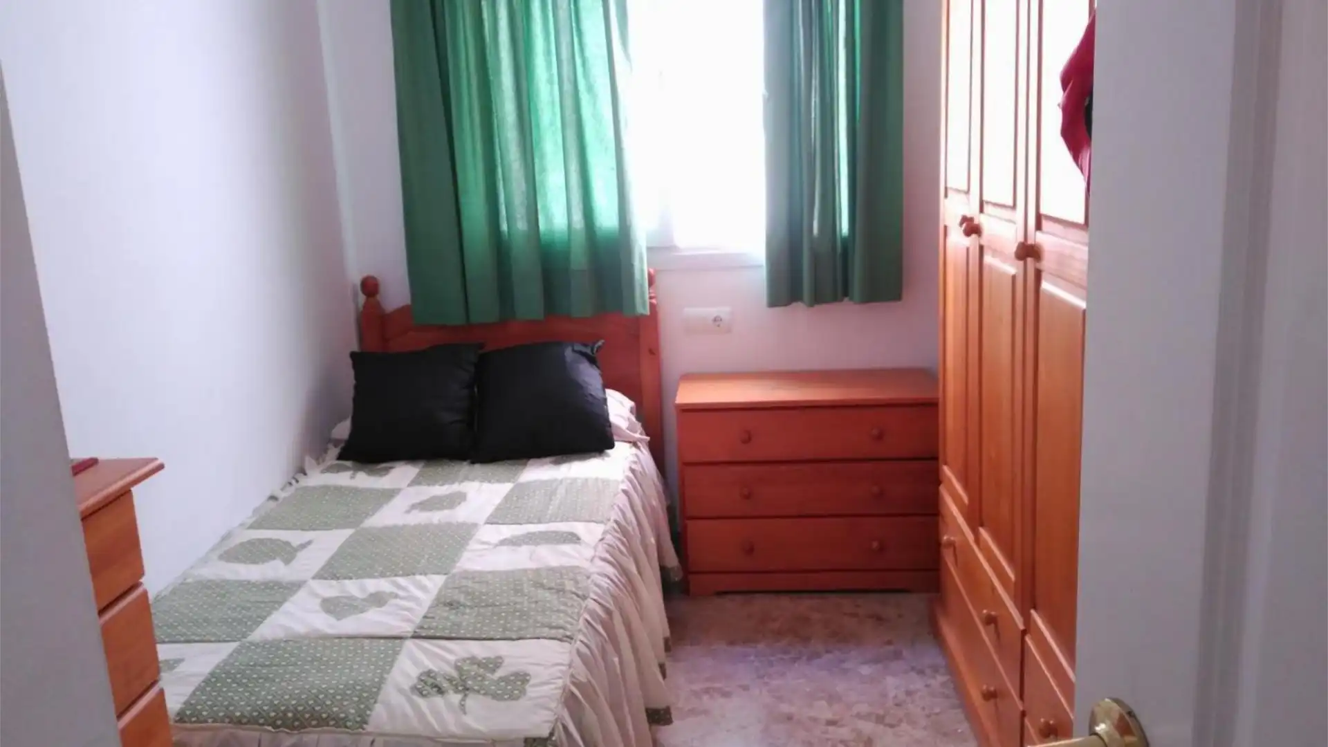 Piso en  Avenida Reina Sofía 2 - Foto 7