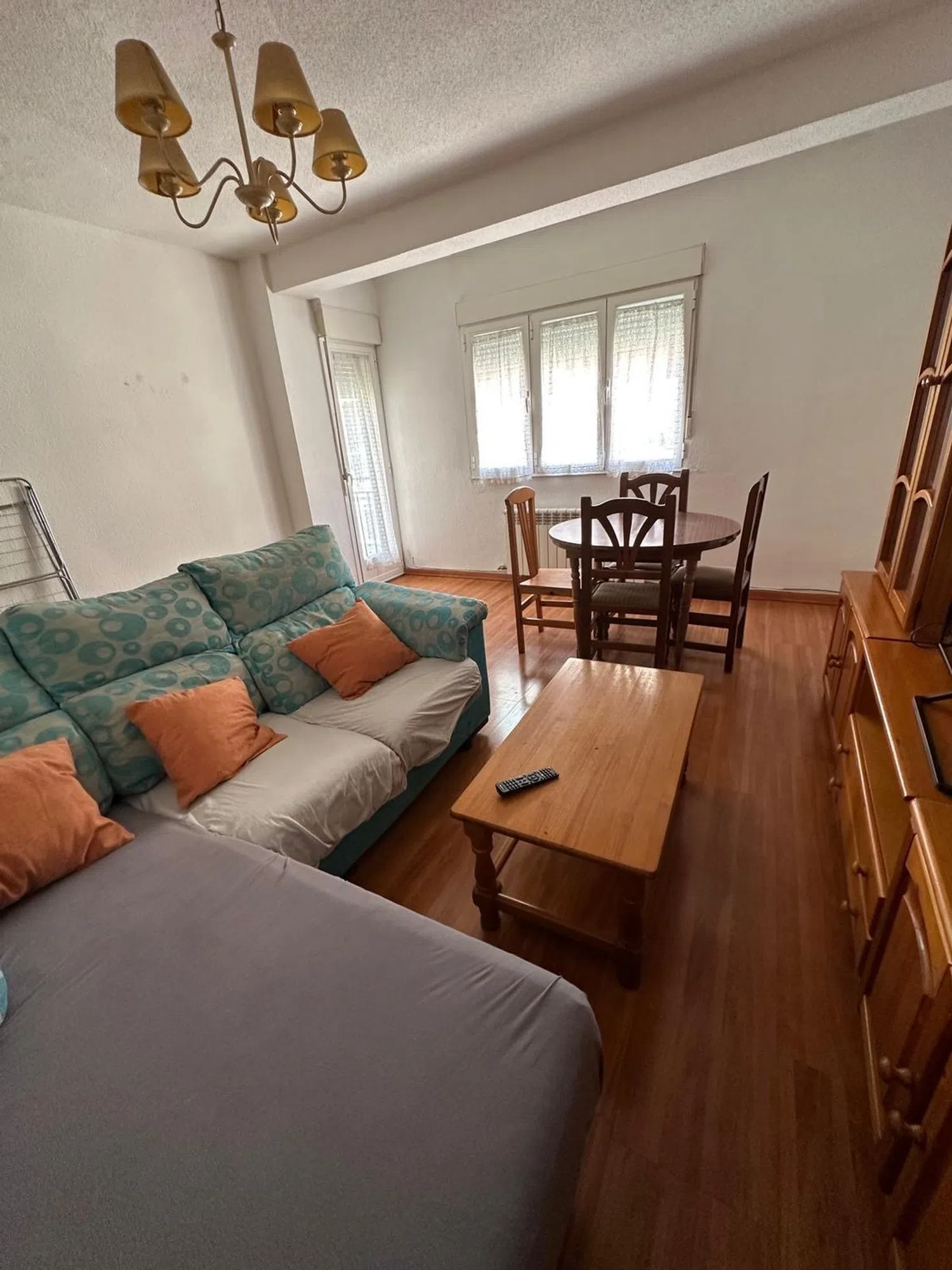 Piso en calle Vitigudino, 25 - Foto 2