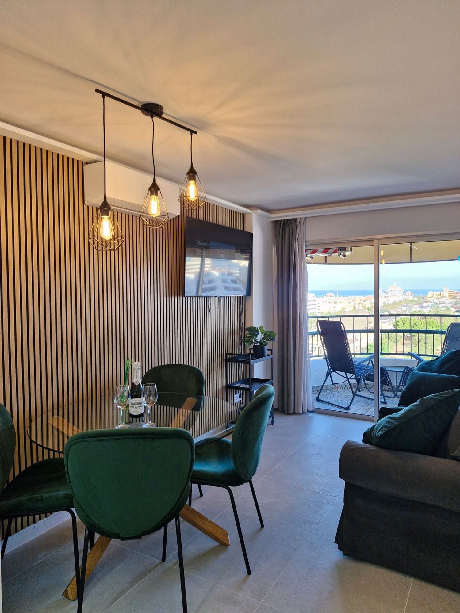 Piso en Urb. brisas del mar Barrio Playa de Fañabé Alto - Foto 2