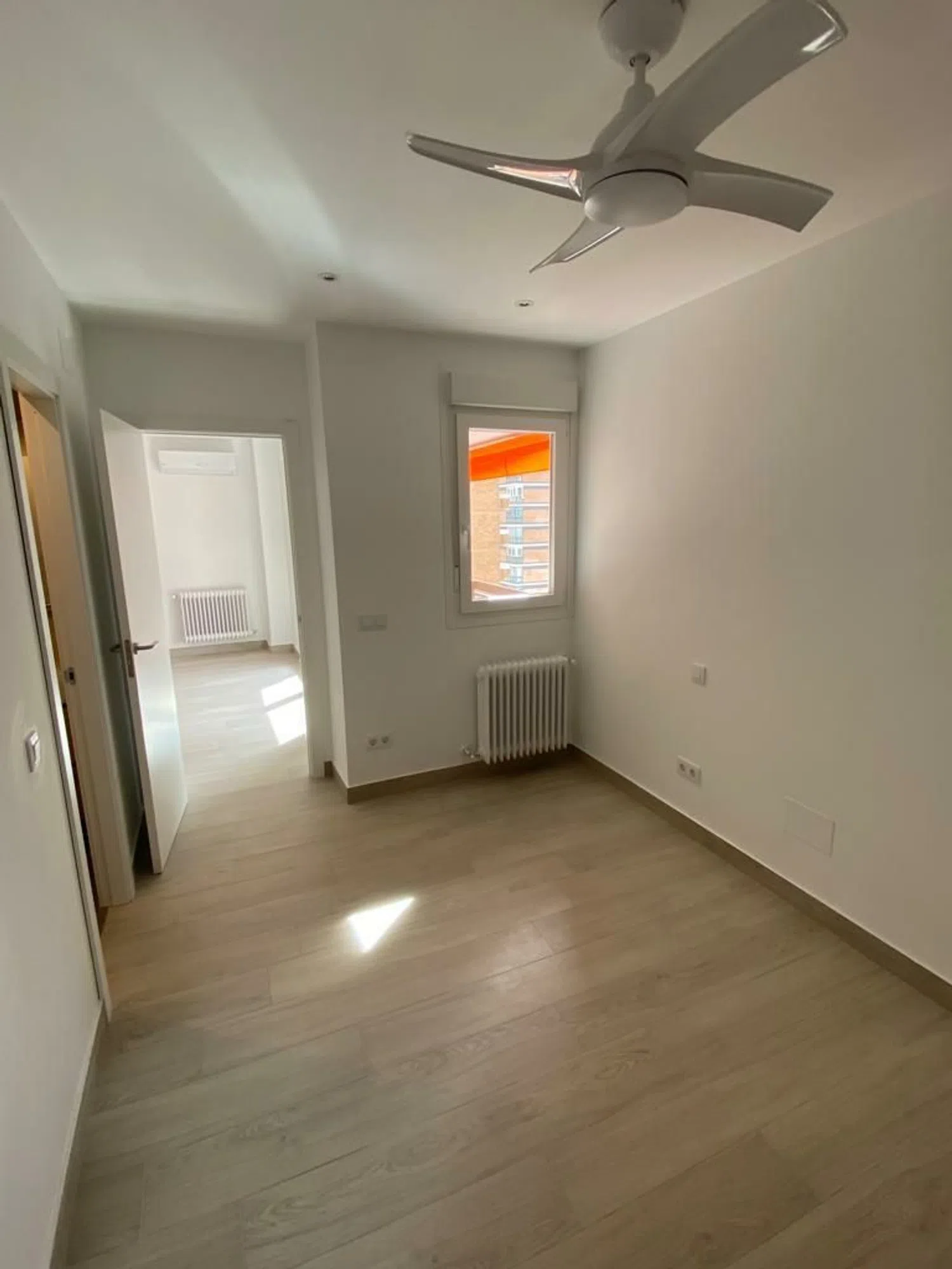 Piso en calle de la Infanta Mercedes, 96 - Foto 7