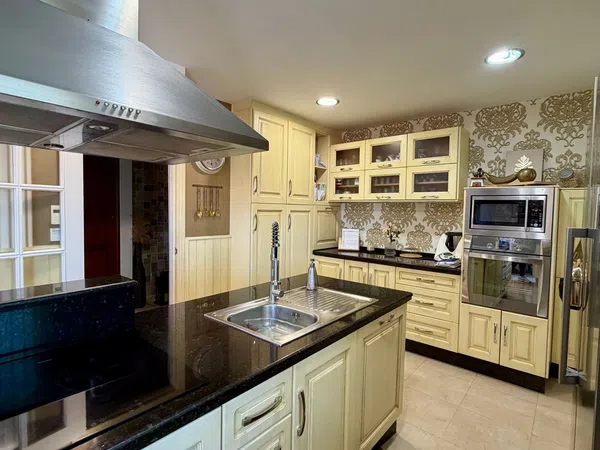 Ático en calle Dámaso Alonso, 8