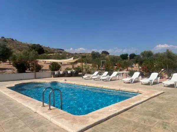 Casa rural en Plaza Poligono 1, 112 - Foto 1