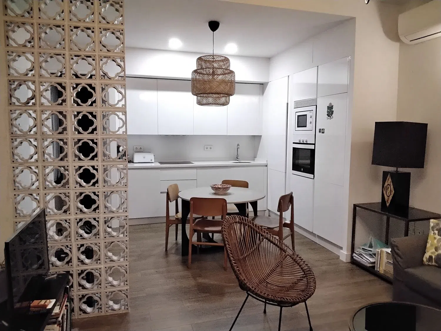 Estudio en calle Teodosio, 70 - Foto 2
