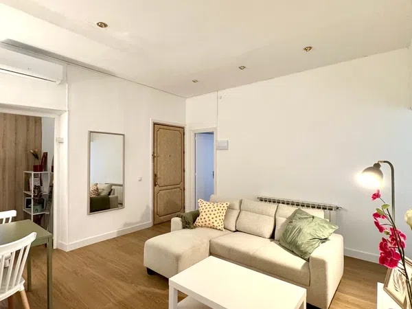 Piso en calle del Mesón de Paredes, 10 - Foto 7