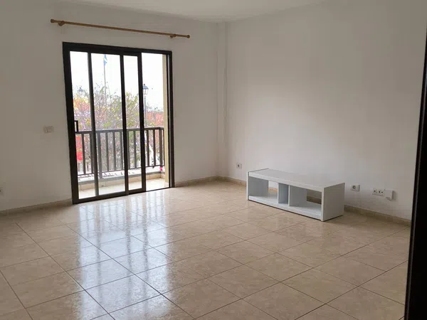 Piso en Calle Sor Angela de la Cruz, 9 - Foto 1