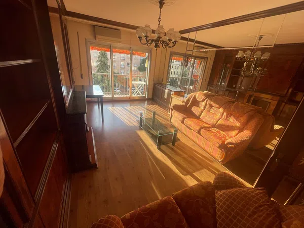 Piso en calle de Toledo, 135