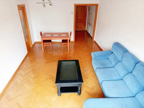 Piso en calle de la Sierra de Atapuerca, 31