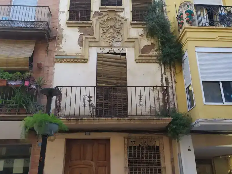 Casa adosada en  Carrer d'Alloza 68 - Foto 7