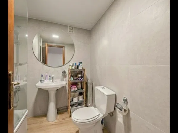 Piso en avenida de los Reyes de España, 26 - Foto 6