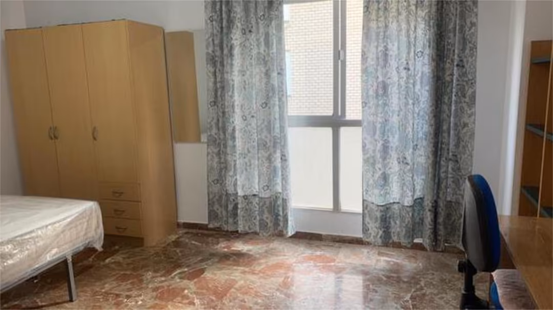 Piso en centro de la ciudad - Foto 4