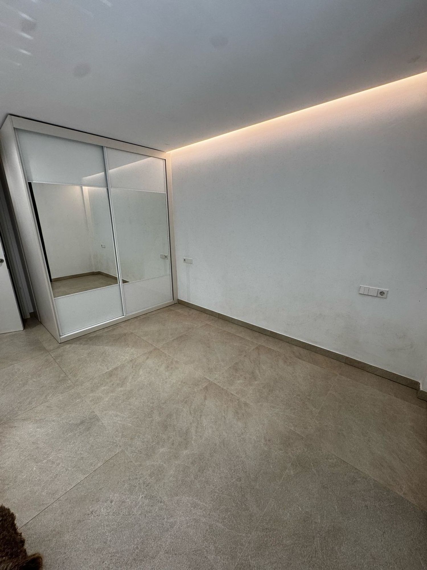 Piso en Calle de la Reina Maria Cristina, 60 - Foto 6