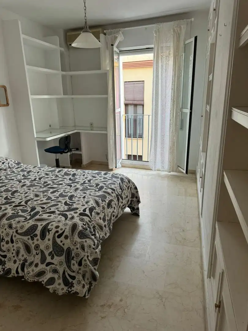 Piso en  Calle Rodrigo de Triana 75 - Foto 5