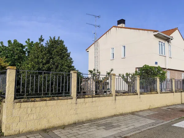 Chalet adosado en Calle Alonso de Castañeda, 50 - Foto 1