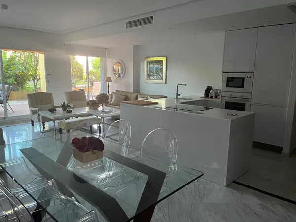 Piso en avenida Reina Doña Sofia, 1 - Foto 4