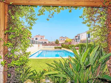 Chalet en  Carrer de Alfred Sisley 1 - Foto 4